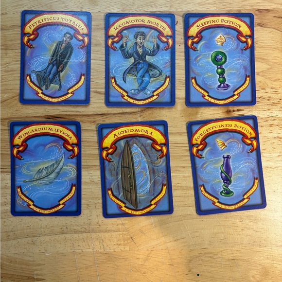 Warner Bros. Harry Potter Mystery at Hogwarts Board Game - Picture 8 of 13